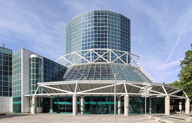 Glass rotunda entrance of the Los Angeles Convention Center, home of the Artisan & Street Food Festival